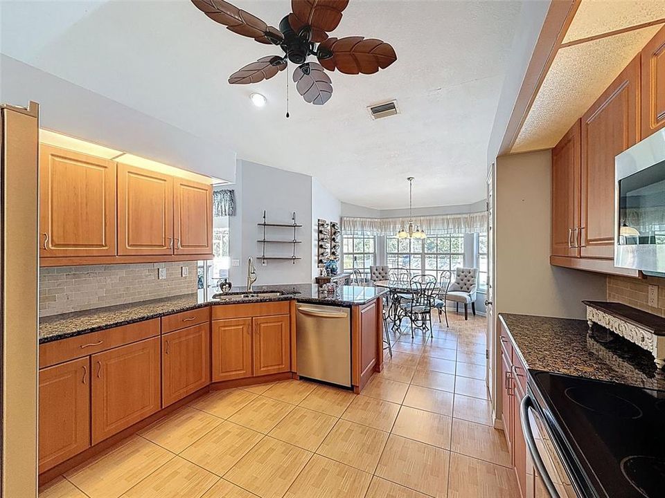 Active With Contract: $326,888 (2 beds, 2 baths, 1708 Square Feet)