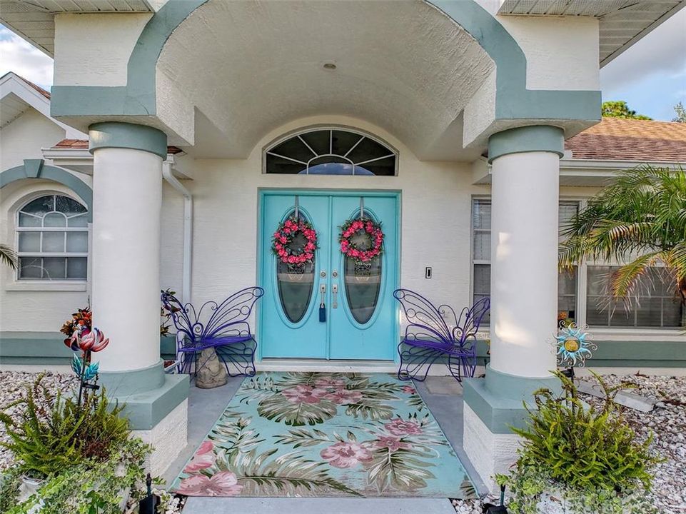 Active With Contract: $326,888 (2 beds, 2 baths, 1708 Square Feet)