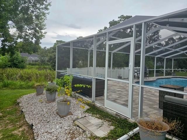 Active With Contract: $326,888 (2 beds, 2 baths, 1708 Square Feet)