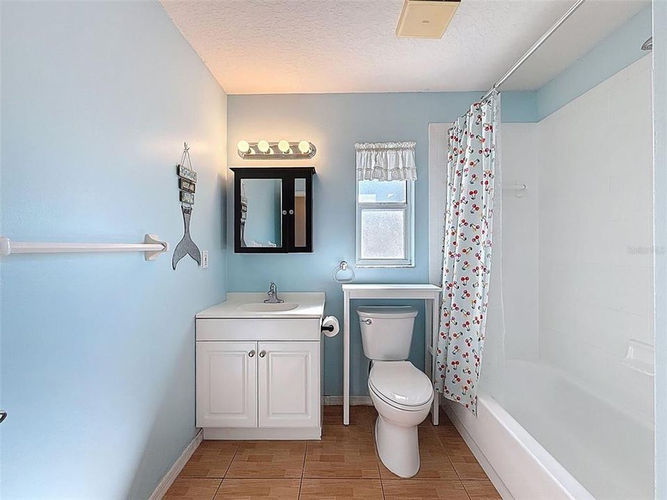 Active With Contract: $326,888 (2 beds, 2 baths, 1708 Square Feet)