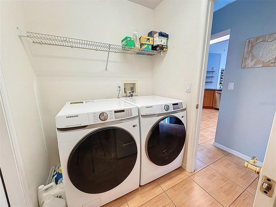 Active With Contract: $326,888 (2 beds, 2 baths, 1708 Square Feet)