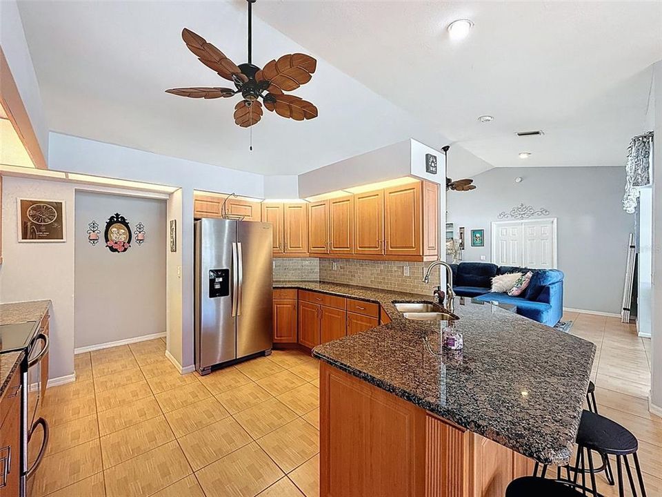 Active With Contract: $326,888 (2 beds, 2 baths, 1708 Square Feet)