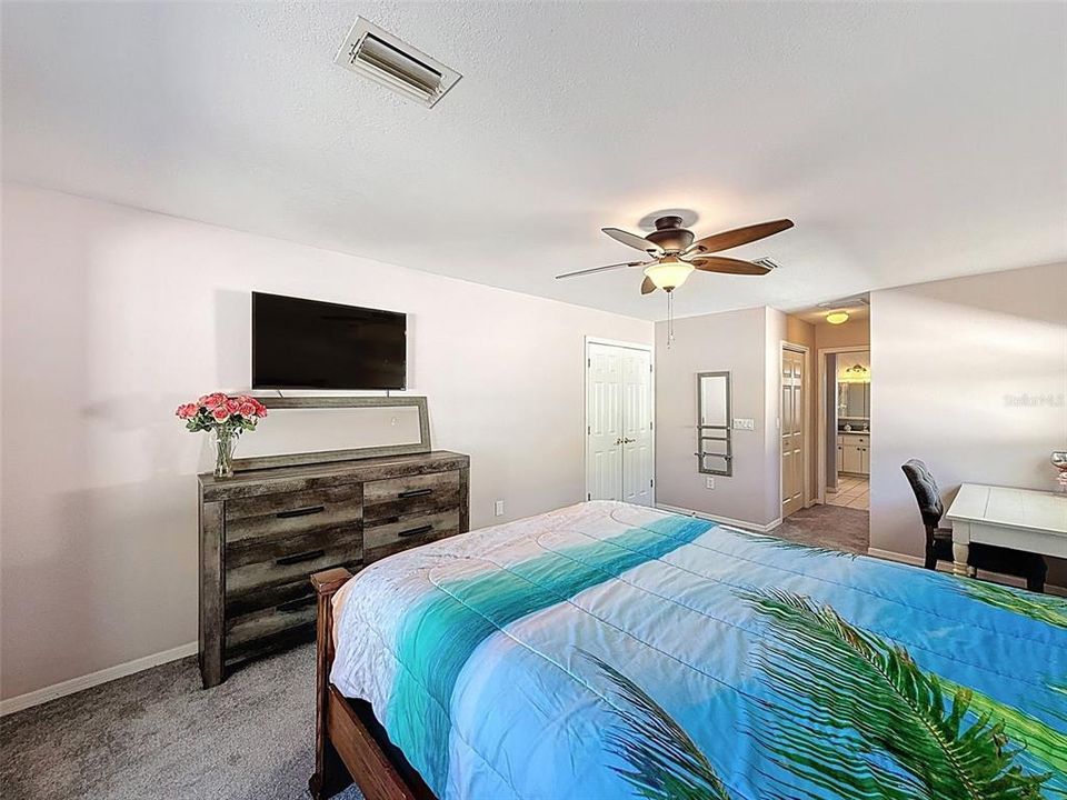 Active With Contract: $326,888 (2 beds, 2 baths, 1708 Square Feet)