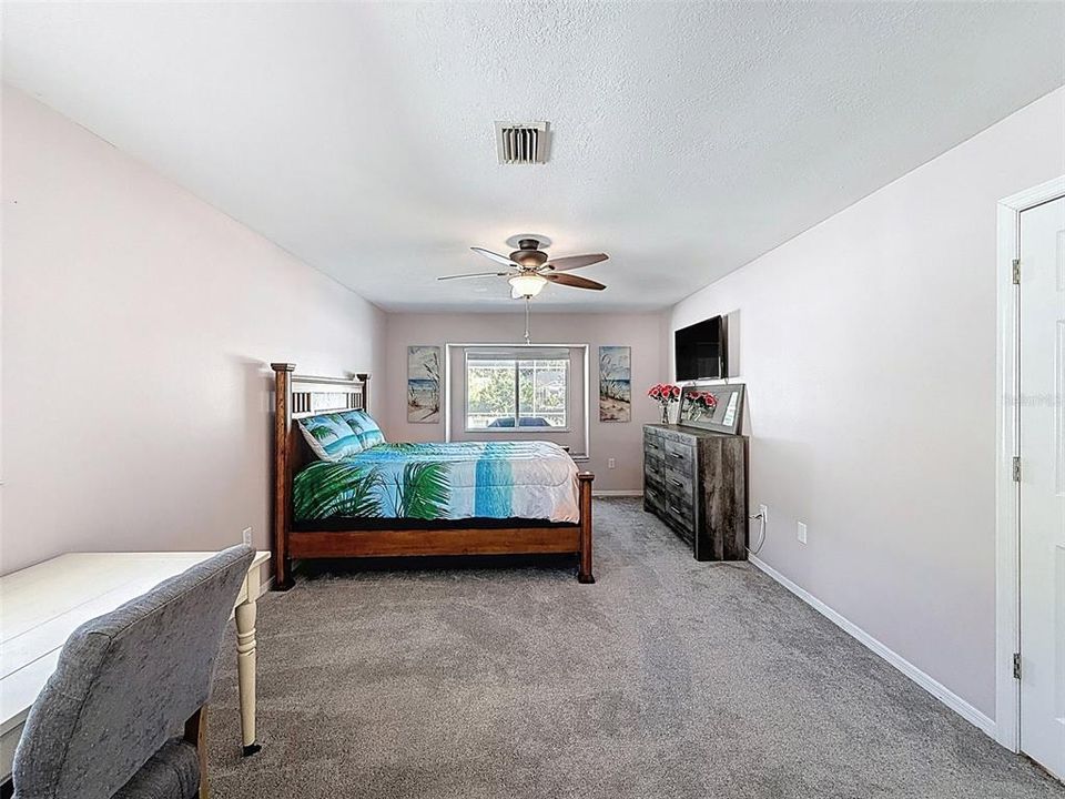 Active With Contract: $326,888 (2 beds, 2 baths, 1708 Square Feet)