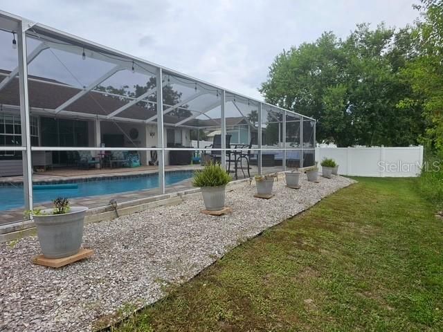 Active With Contract: $326,888 (2 beds, 2 baths, 1708 Square Feet)