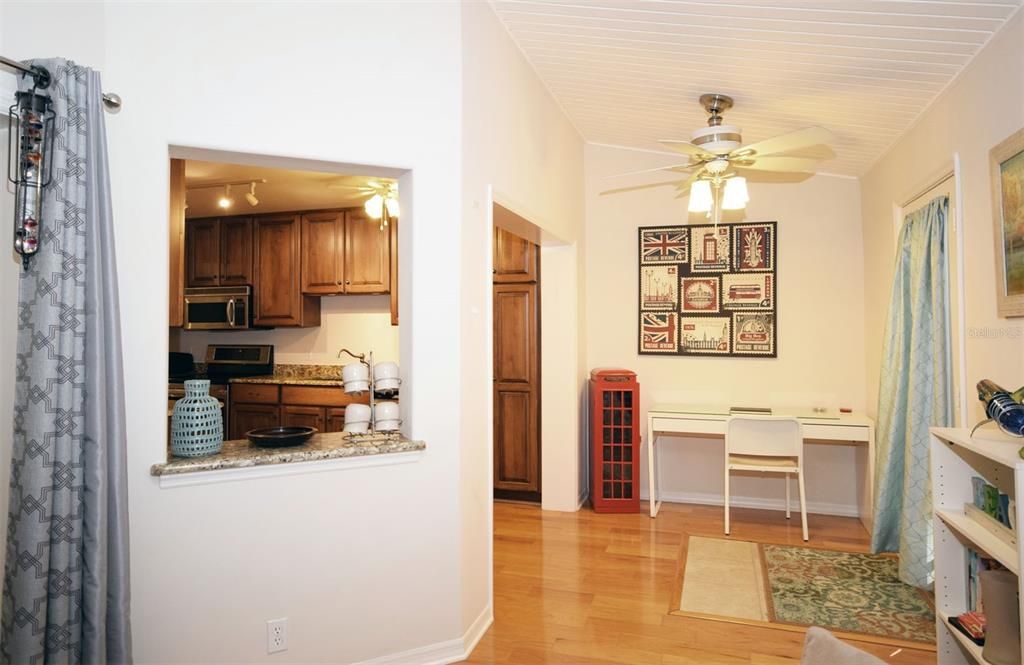 出租: $3,700 (2 贝兹, 2 浴室, 1221 平方英尺)