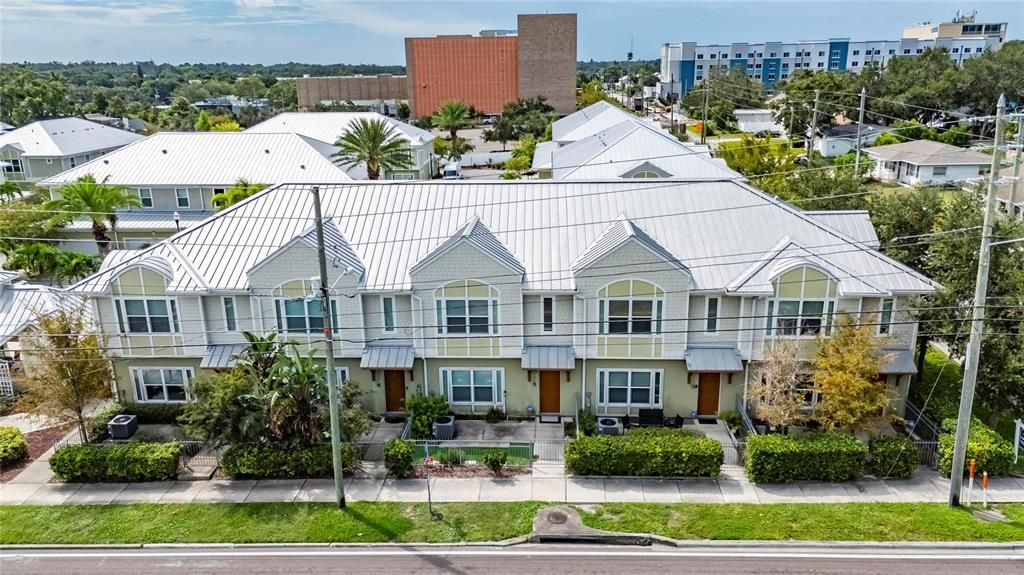 Active With Contract: $310,000 (3 beds, 2 baths, 1436 Square Feet)