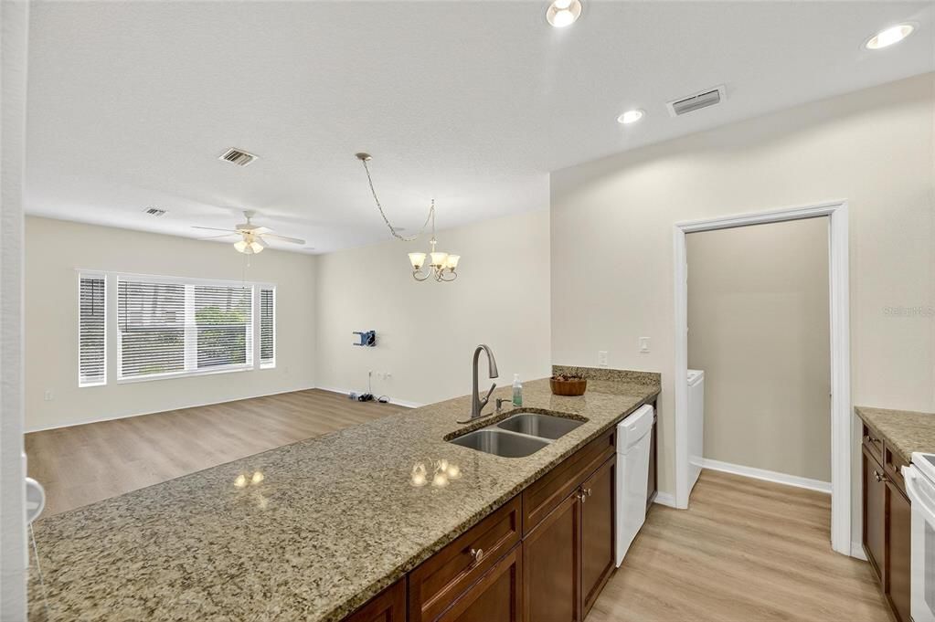 Active With Contract: $310,000 (3 beds, 2 baths, 1436 Square Feet)