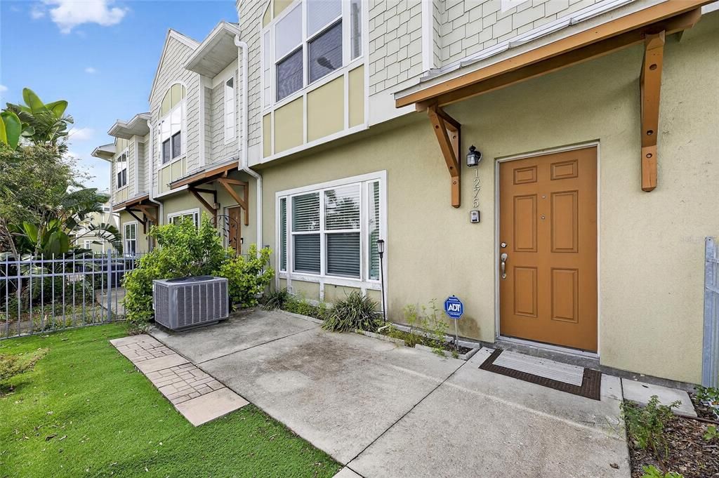 Active With Contract: $310,000 (3 beds, 2 baths, 1436 Square Feet)