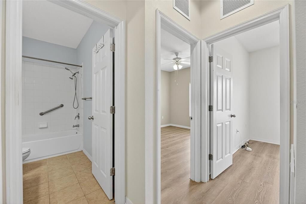 Active With Contract: $310,000 (3 beds, 2 baths, 1436 Square Feet)