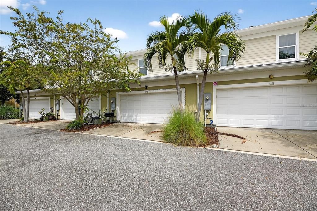 Active With Contract: $310,000 (3 beds, 2 baths, 1436 Square Feet)