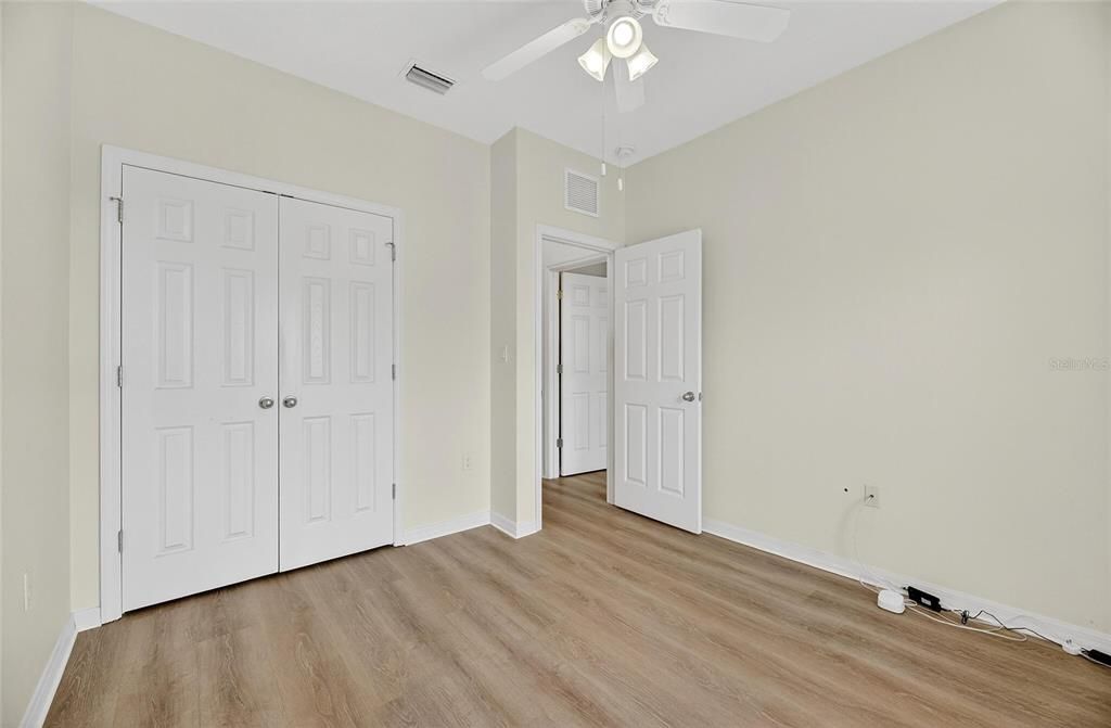 Active With Contract: $310,000 (3 beds, 2 baths, 1436 Square Feet)