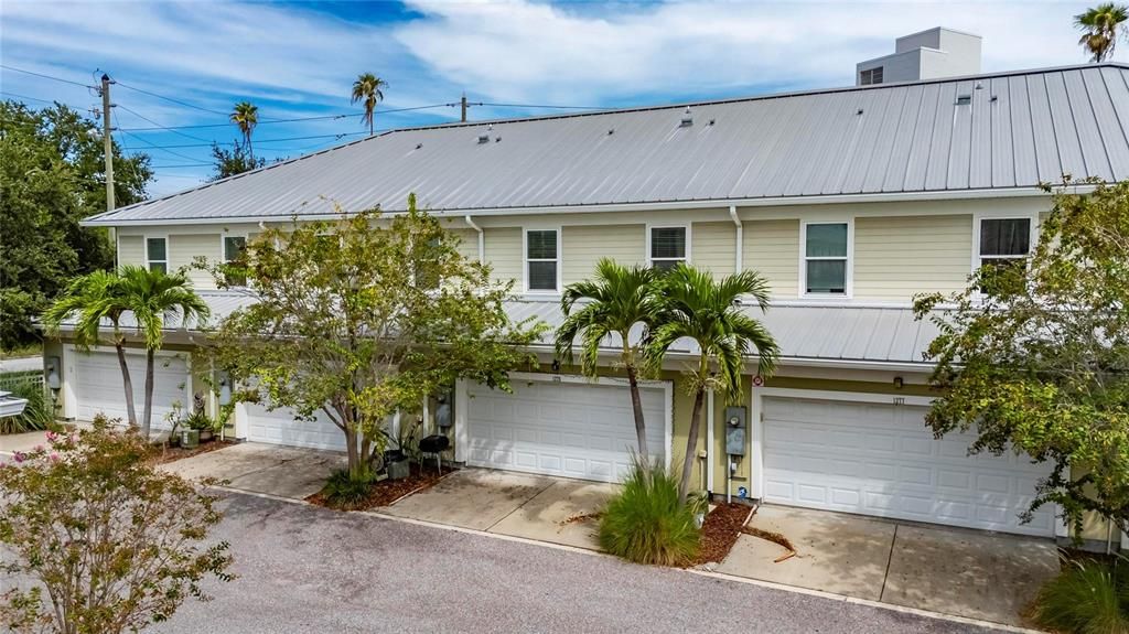 Active With Contract: $310,000 (3 beds, 2 baths, 1436 Square Feet)