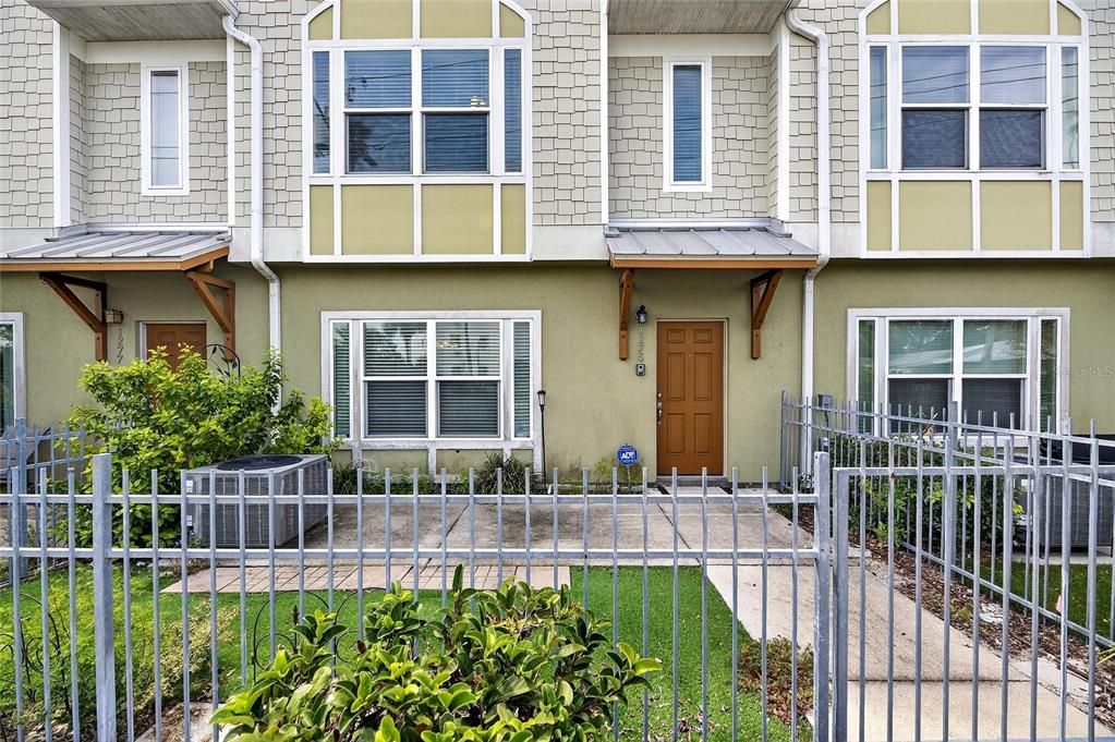 Active With Contract: $310,000 (3 beds, 2 baths, 1436 Square Feet)