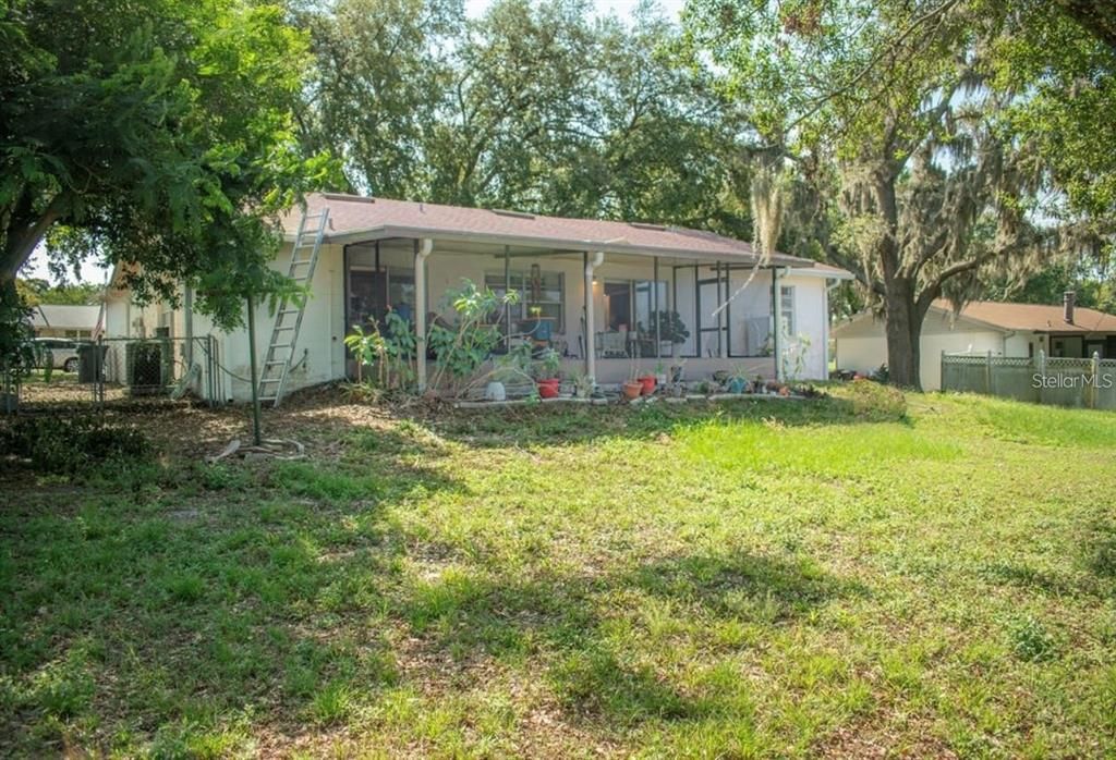 Active With Contract: $270,000 (3 beds, 2 baths, 1424 Square Feet)