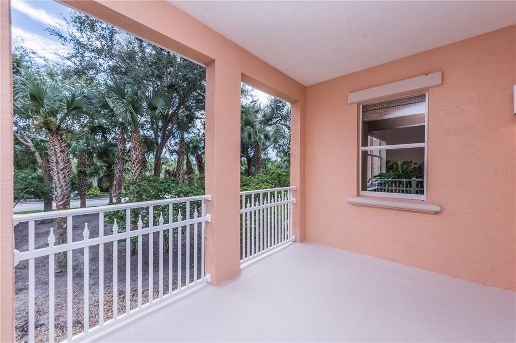 Active With Contract: $430,000 (3 beds, 2 baths, 1696 Square Feet)