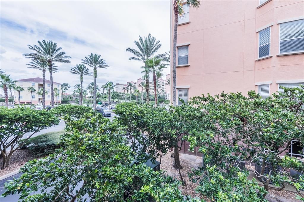 Active With Contract: $430,000 (3 beds, 2 baths, 1696 Square Feet)