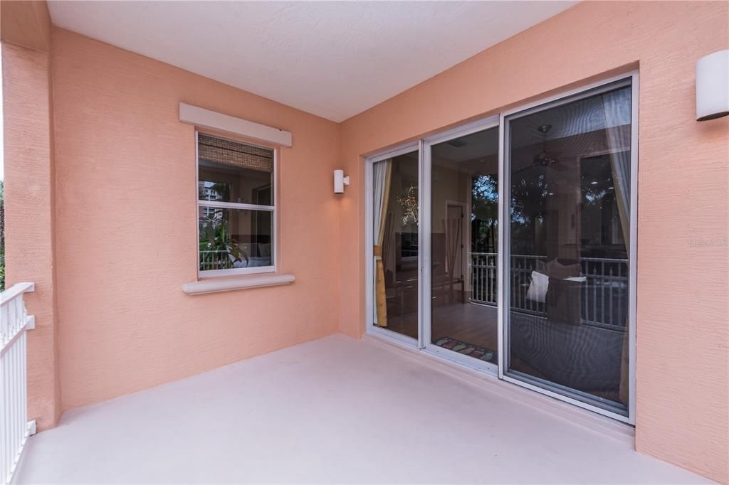 Active With Contract: $430,000 (3 beds, 2 baths, 1696 Square Feet)