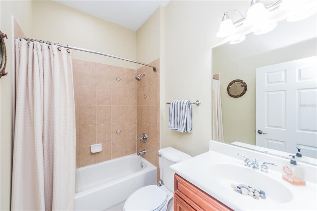 Active With Contract: $430,000 (3 beds, 2 baths, 1696 Square Feet)