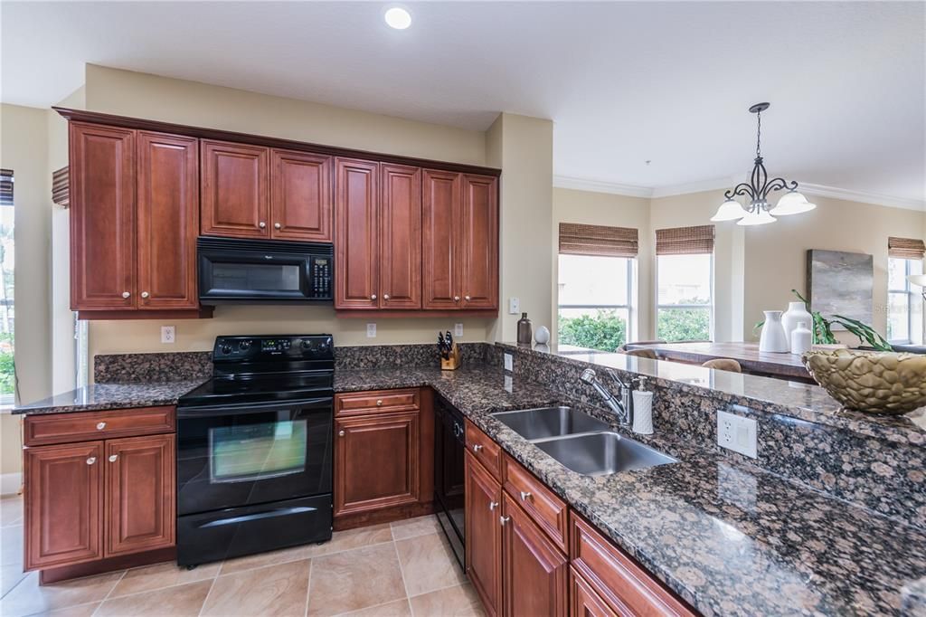 Active With Contract: $430,000 (3 beds, 2 baths, 1696 Square Feet)