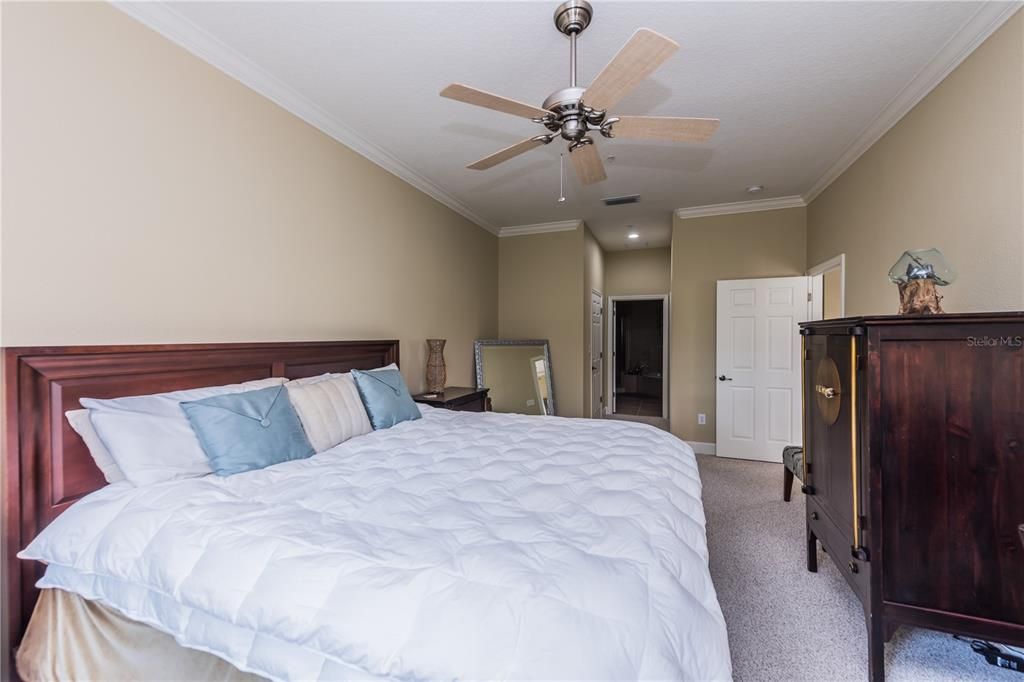 Active With Contract: $430,000 (3 beds, 2 baths, 1696 Square Feet)