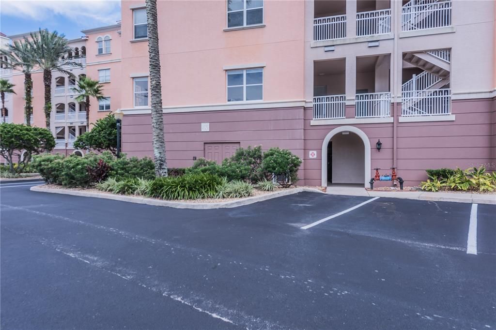 Active With Contract: $430,000 (3 beds, 2 baths, 1696 Square Feet)