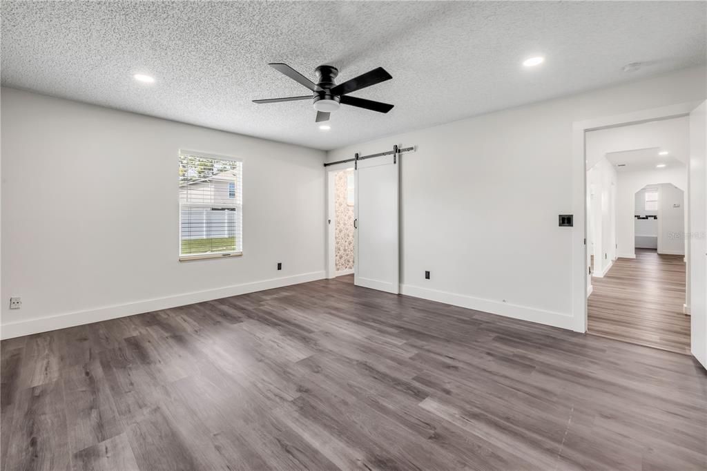 For Sale: $319,900 (3 beds, 2 baths, 1500 Square Feet)