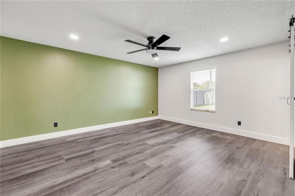 For Sale: $319,900 (3 beds, 2 baths, 1500 Square Feet)