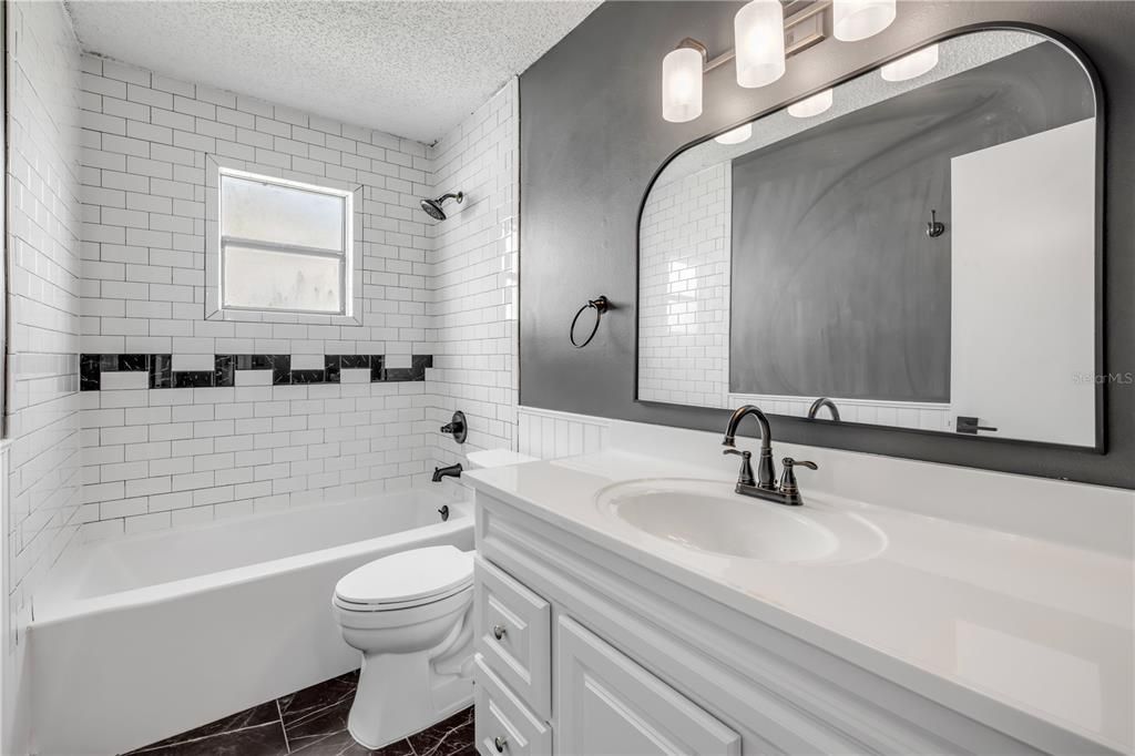 For Sale: $319,900 (3 beds, 2 baths, 1500 Square Feet)