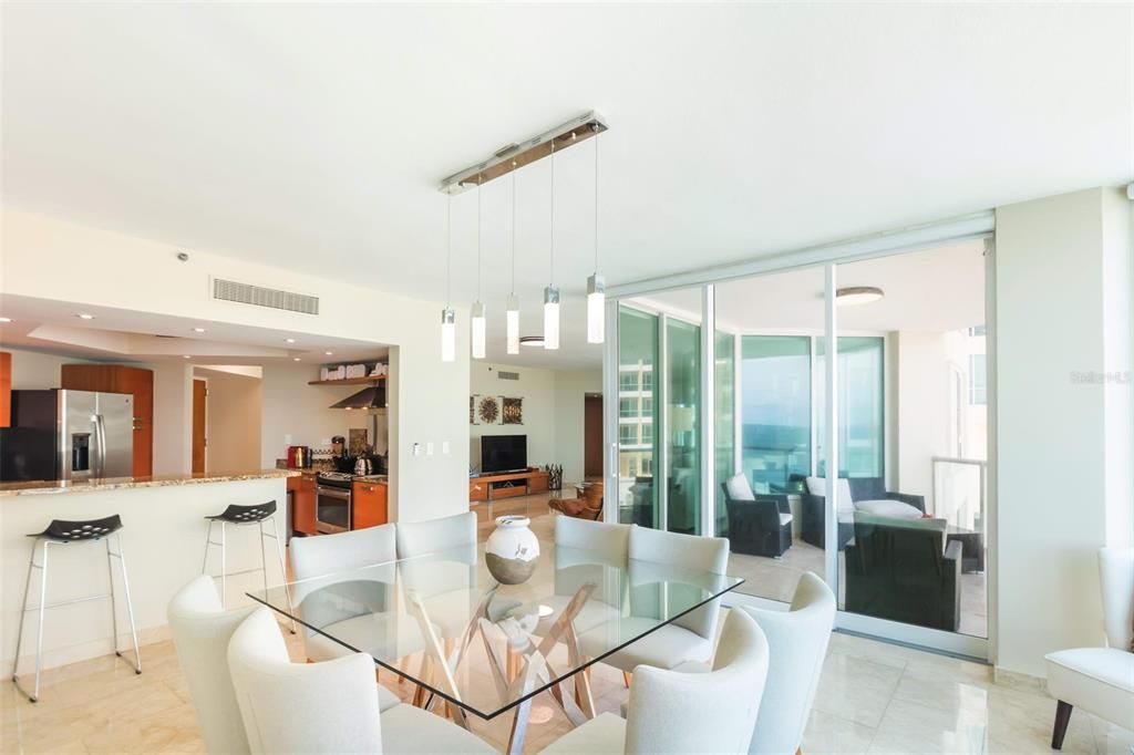 На продажу: $3,150,000 (4 спален, 2 ванн, 2768 Квадратных фут)