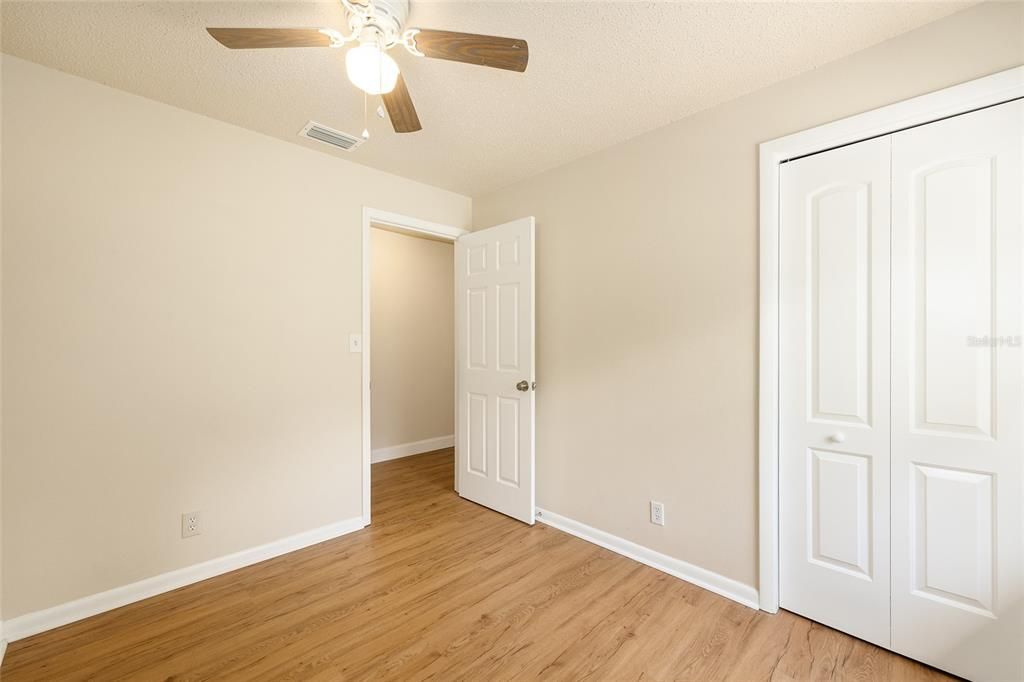 Activo con contrato: $295,000 (3 camas, 1 baños, 1540 Pies cuadrados)