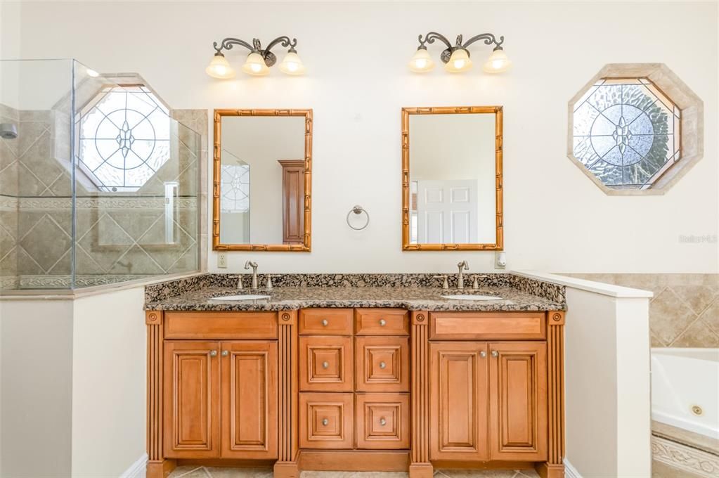 待售: $1,140,000 (4 贝兹, 3 浴室, 3100 平方英尺)