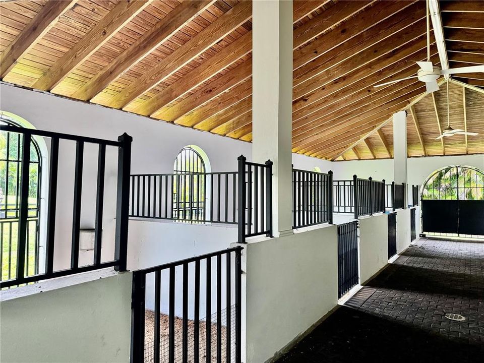 待售: $2,500,000 (6 贝兹, 5 浴室, 4535 平方英尺)