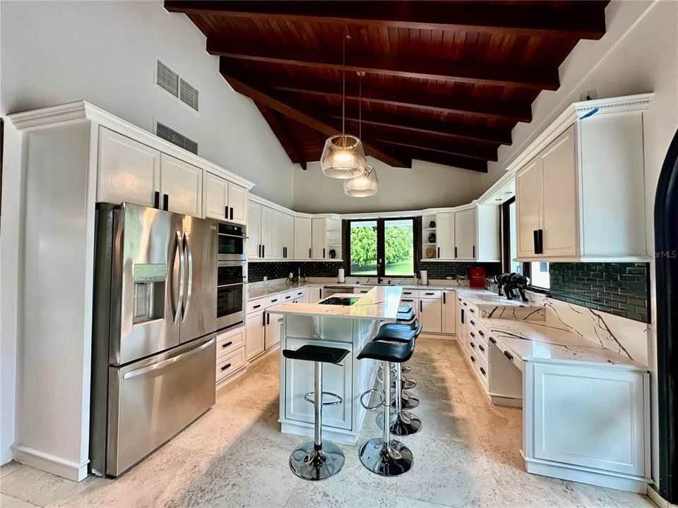 待售: $2,500,000 (6 贝兹, 5 浴室, 4535 平方英尺)