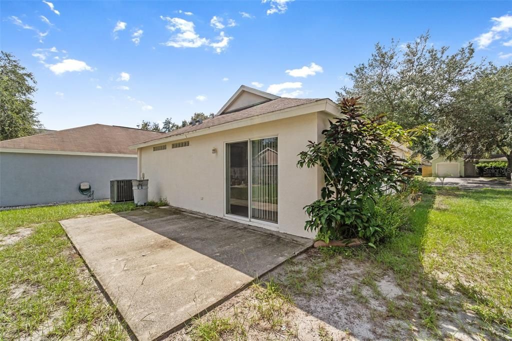 合同活跃: $280,000 (3 贝兹, 2 浴室, 1059 平方英尺)