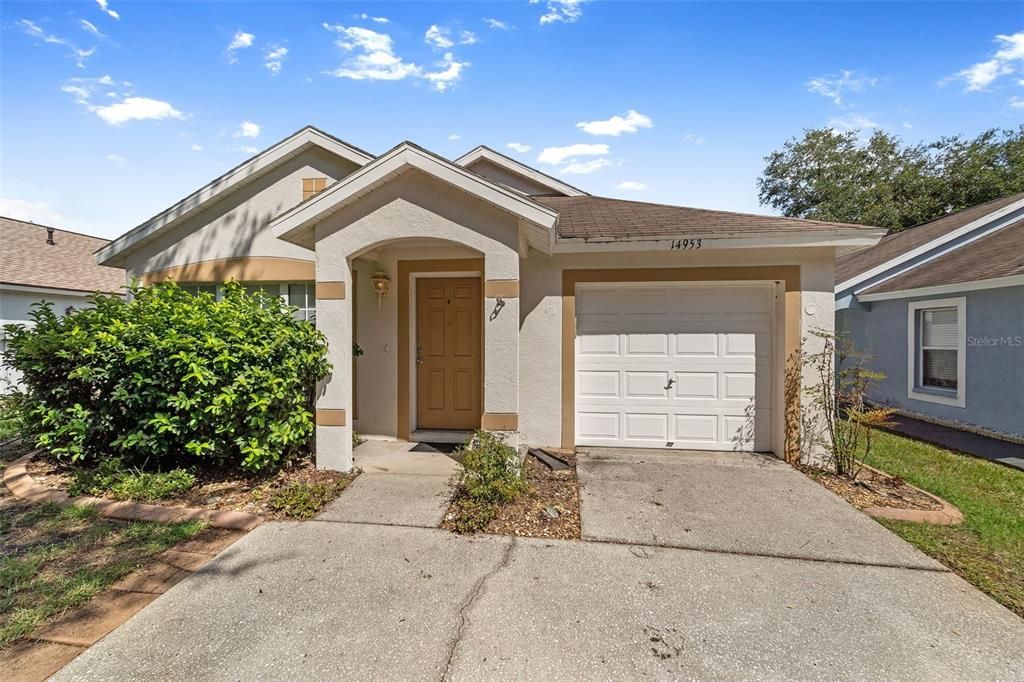 合同活跃: $280,000 (3 贝兹, 2 浴室, 1059 平方英尺)