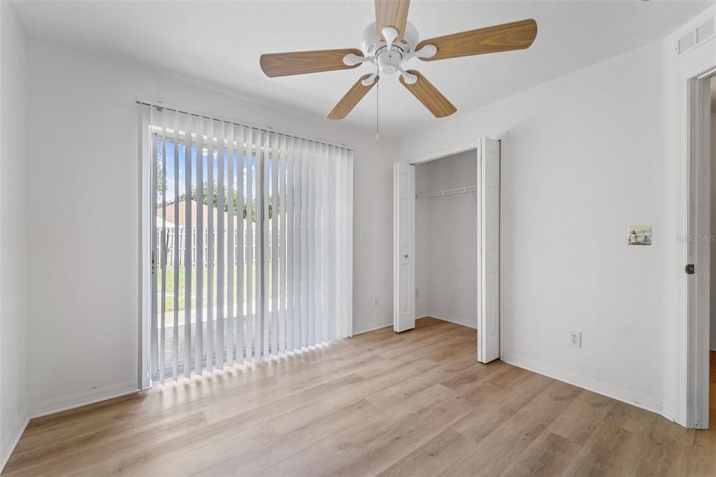 合同活跃: $280,000 (3 贝兹, 2 浴室, 1059 平方英尺)