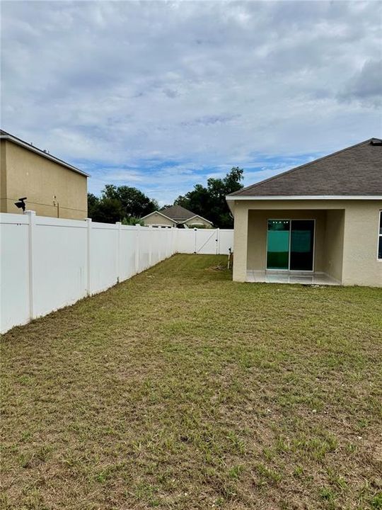 待售: $288,000 (4 贝兹, 2 浴室, 1828 平方英尺)