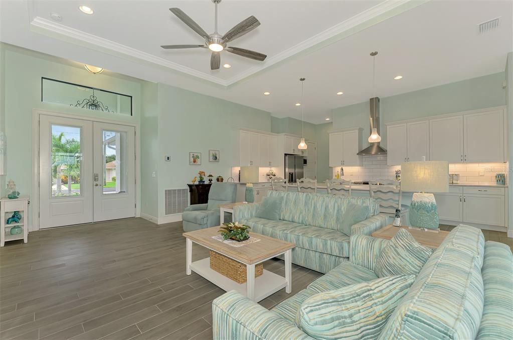 Active With Contract: $579,000 (3 beds, 2 baths, 1877 Square Feet)