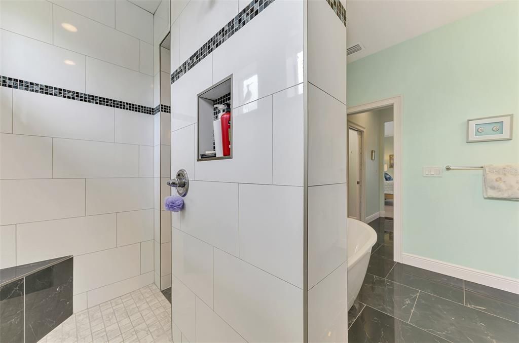 Active With Contract: $579,000 (3 beds, 2 baths, 1877 Square Feet)