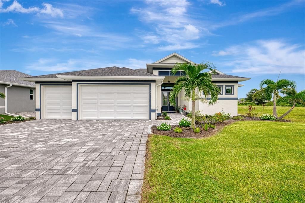 Active With Contract: $579,000 (3 beds, 2 baths, 1877 Square Feet)