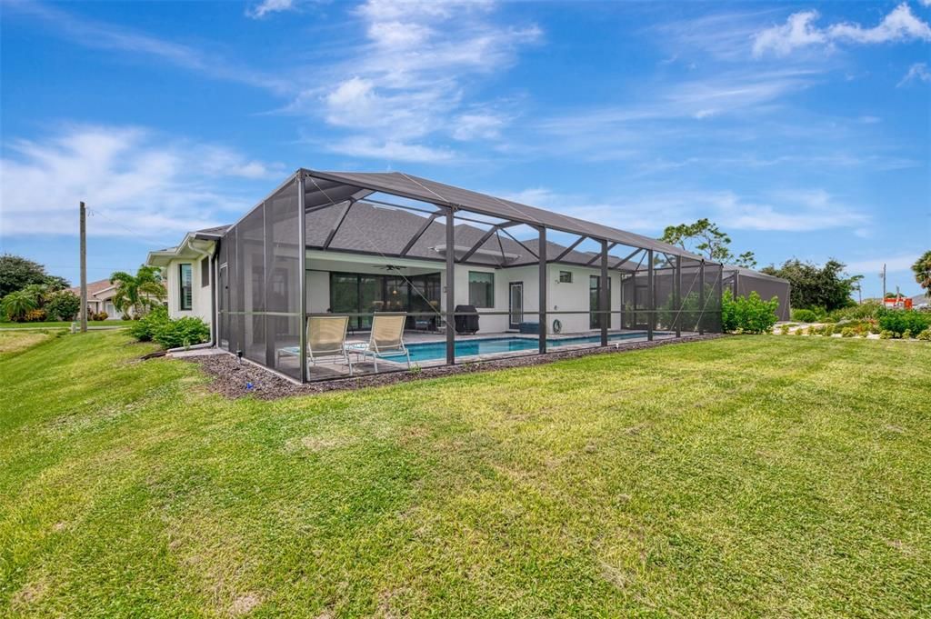 Active With Contract: $579,000 (3 beds, 2 baths, 1877 Square Feet)