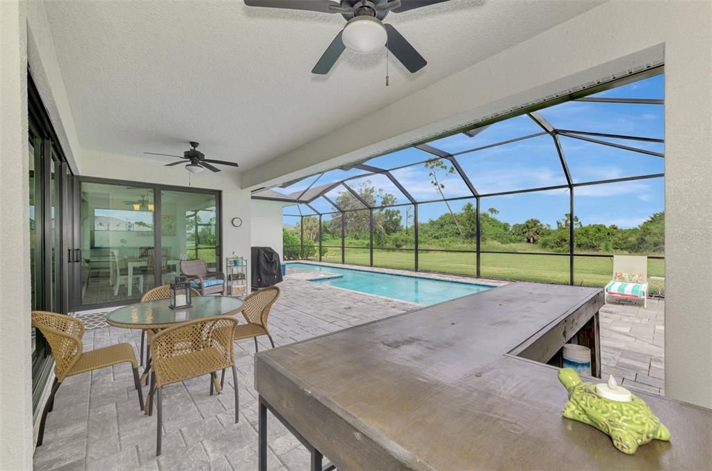 Active With Contract: $579,000 (3 beds, 2 baths, 1877 Square Feet)