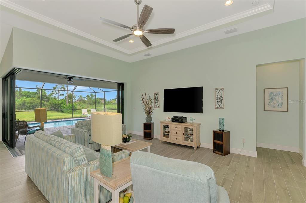 Active With Contract: $579,000 (3 beds, 2 baths, 1877 Square Feet)