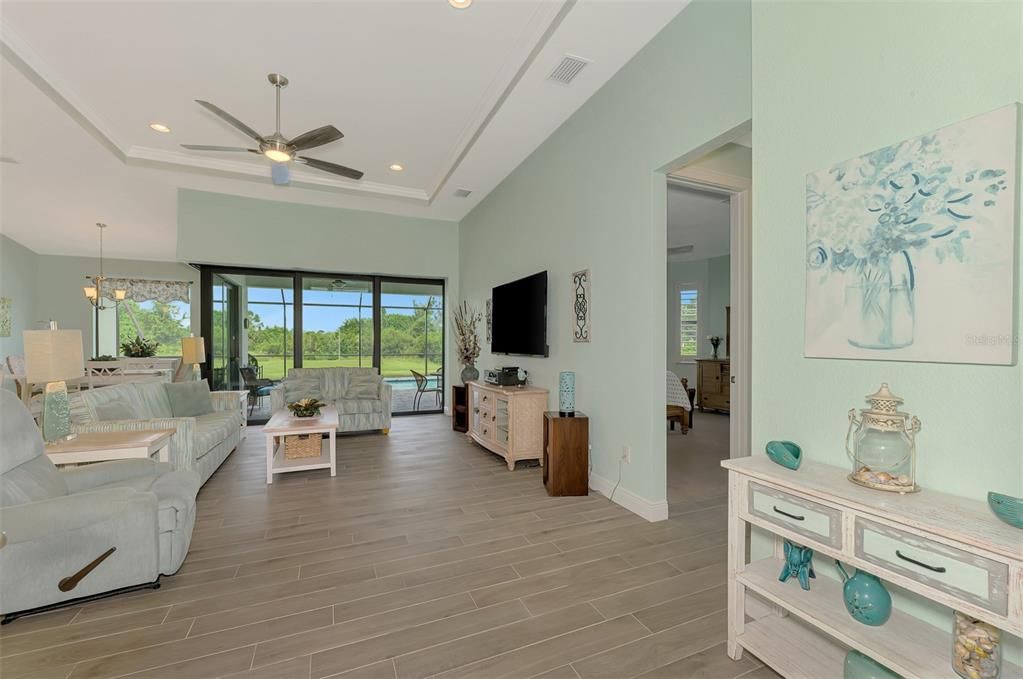 Active With Contract: $579,000 (3 beds, 2 baths, 1877 Square Feet)