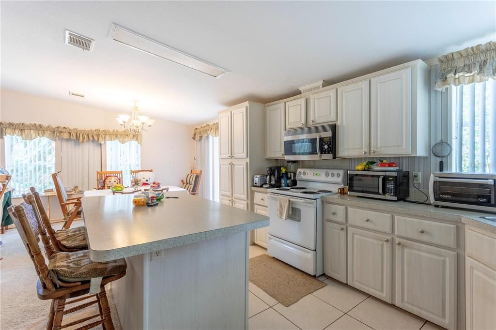 For Sale: $415,000 (3 beds, 2 baths, 1604 Square Feet)