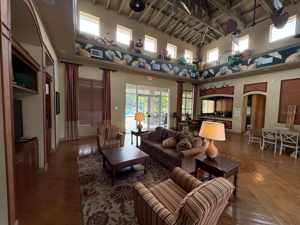 Active With Contract: $249,000 (2 beds, 2 baths, 1249 Square Feet)