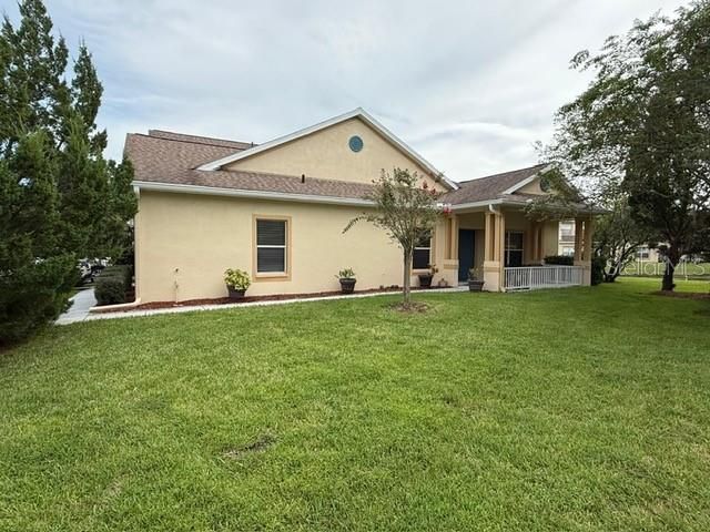 Active With Contract: $249,000 (2 beds, 2 baths, 1249 Square Feet)