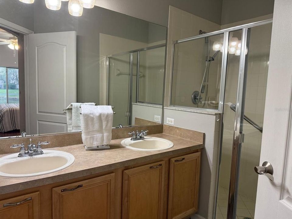 Active With Contract: $249,000 (2 beds, 2 baths, 1249 Square Feet)