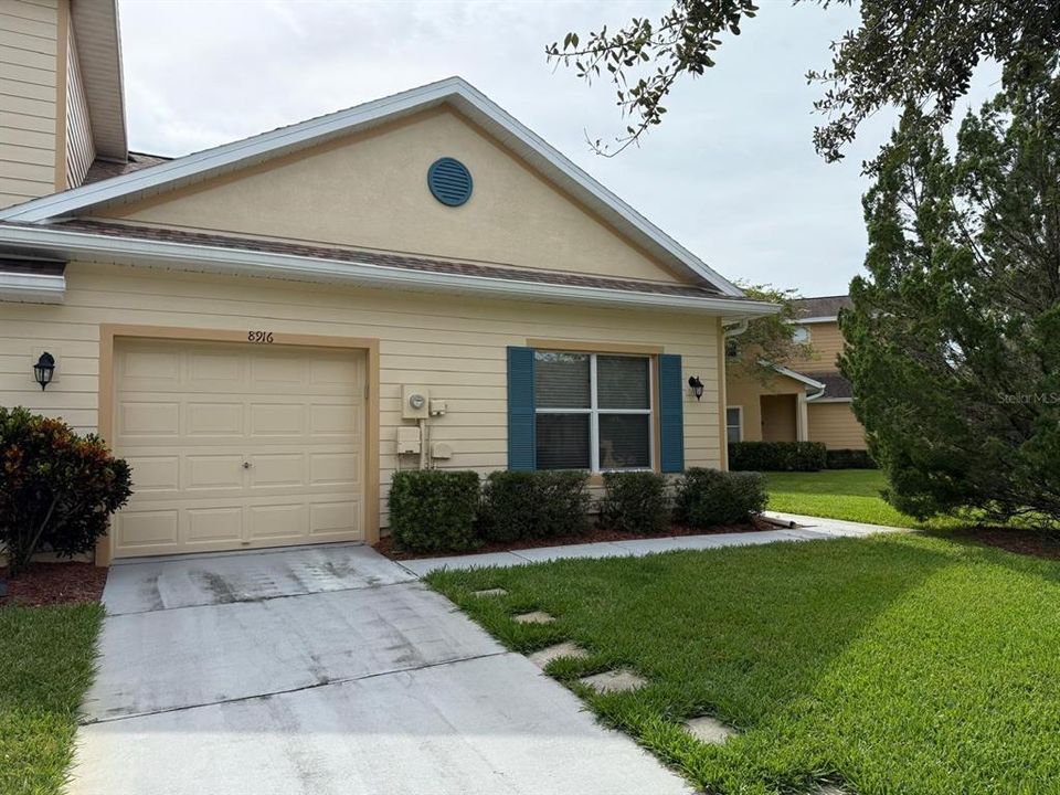 Active With Contract: $249,000 (2 beds, 2 baths, 1249 Square Feet)